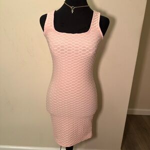 Pink bodycon dress